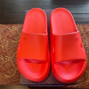 tory burch shower slide-eva  sandals in Poppy red size 10, new, MSRP$158